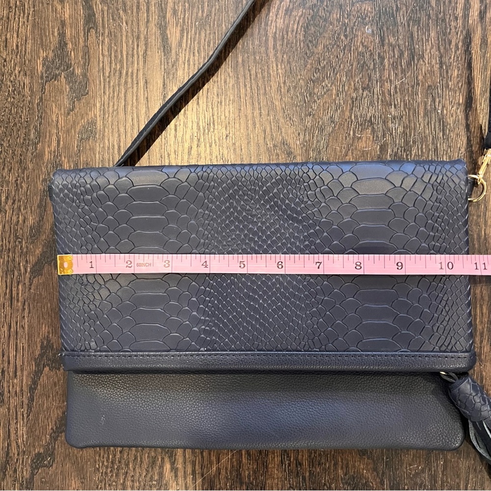 GiGi New York All in One Blue Python Embossed Clutch Crossbody Bag NWOT - Picture 4 of 6